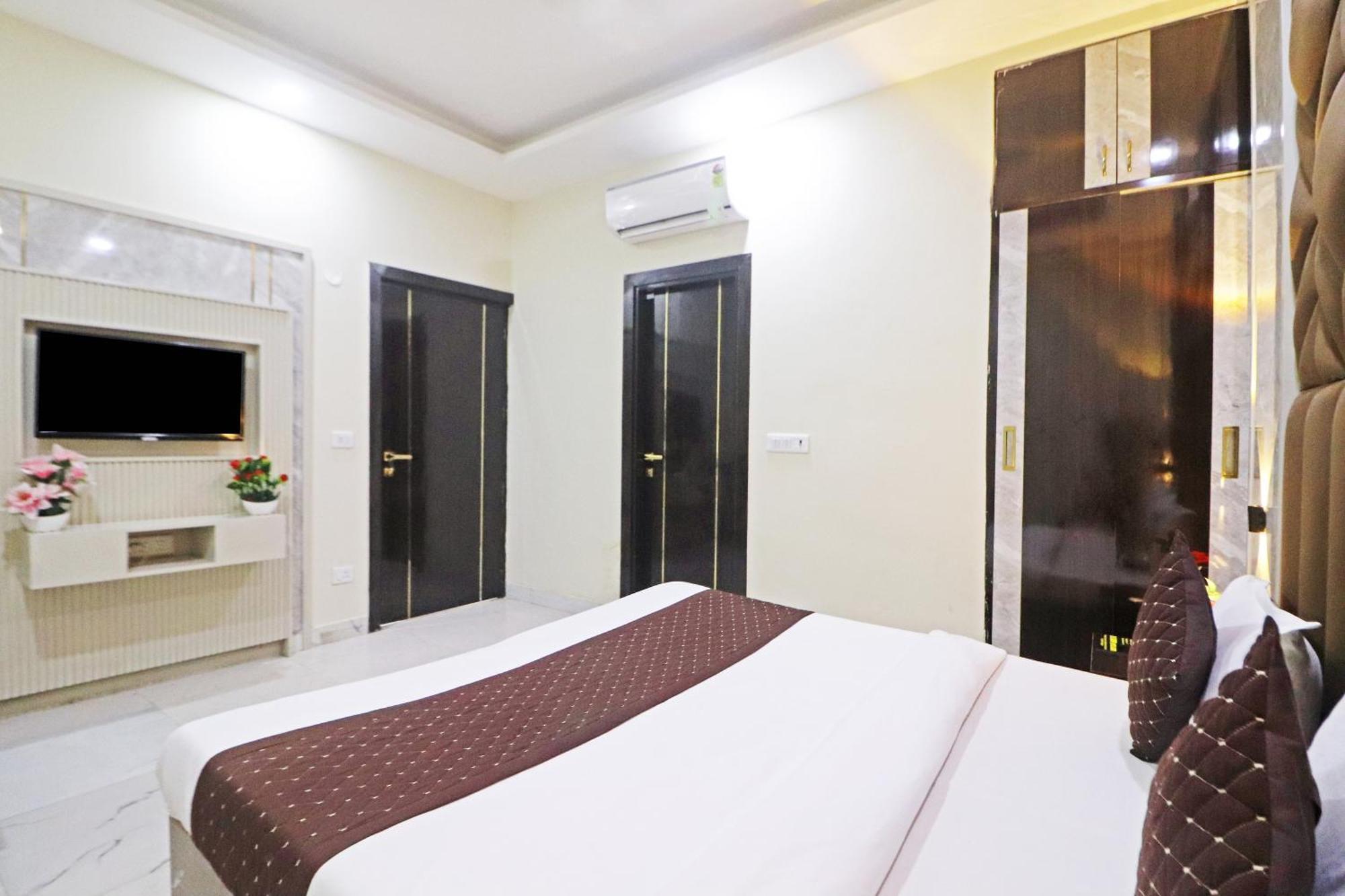 نيودلهي Hotel Grand Qubic Near Delhi Airport المظهر الخارجي الصورة