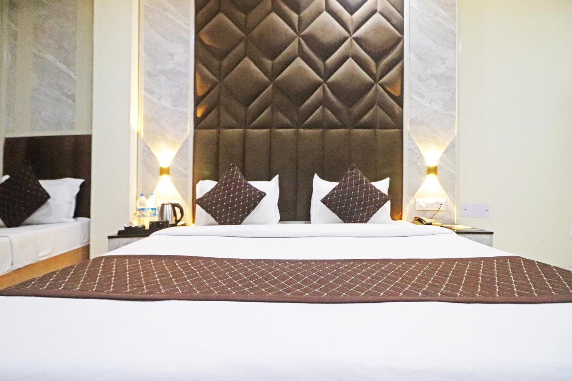 نيودلهي Hotel Grand Qubic Near Delhi Airport المظهر الخارجي الصورة
