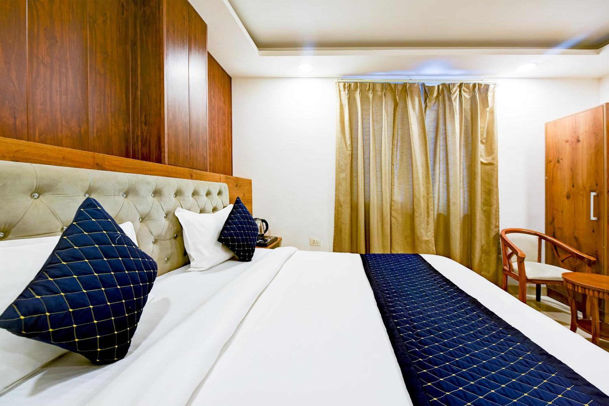 نيودلهي Hotel Grand Qubic Near Delhi Airport المظهر الخارجي الصورة